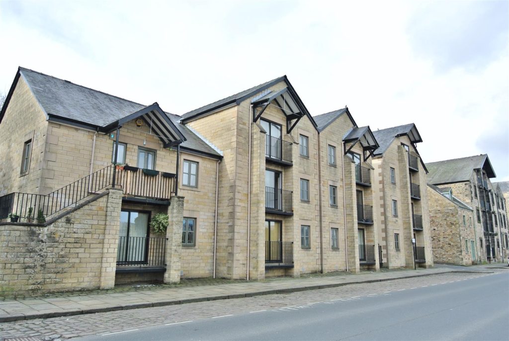 Great Quayside Buy-to-let Investment Property In Lancaster With Healthy ...